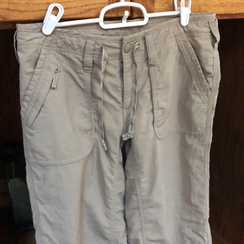 The North Face Women’s Convertible Pants Khaki Size 8